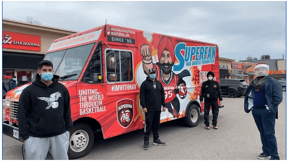 Lazeez Partners with Nav Bhatia to Give 300 Meals to Local Food Banks.